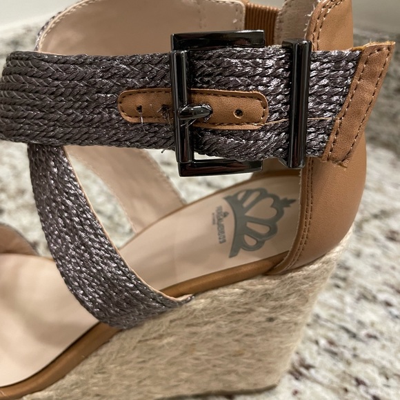 Pewter Fegalicious Wedges - Picture 9 of 10